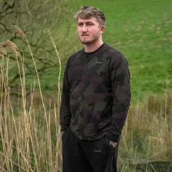 T-Shirt Manches Longues Avid Carp Distortion Camo Lite Long Sleeve -NASH Soldes Magasin t shirt manches longues avid carp distortion camo lite long sleeve 3